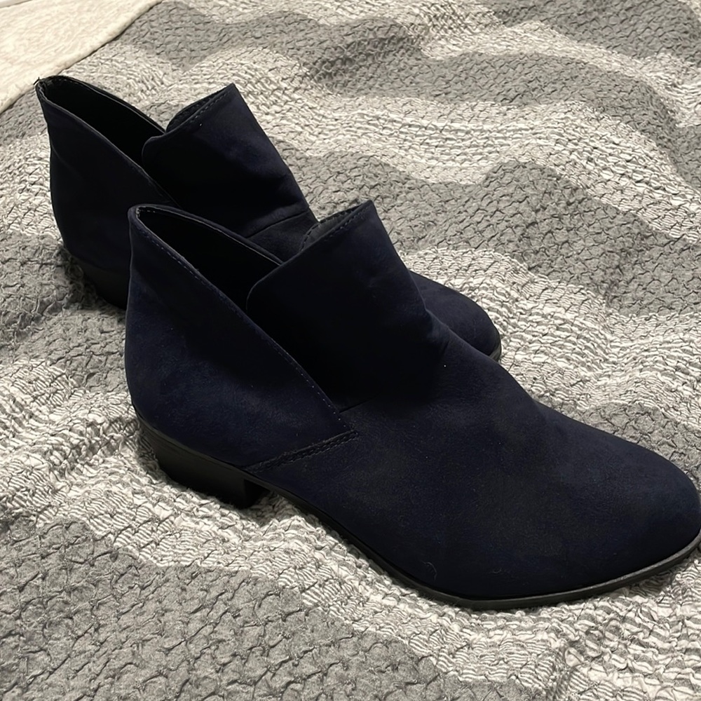 Navy blue booties